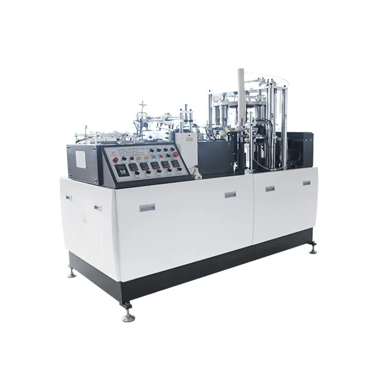 Grondstoffen in het productieproces van papieren bekermachines